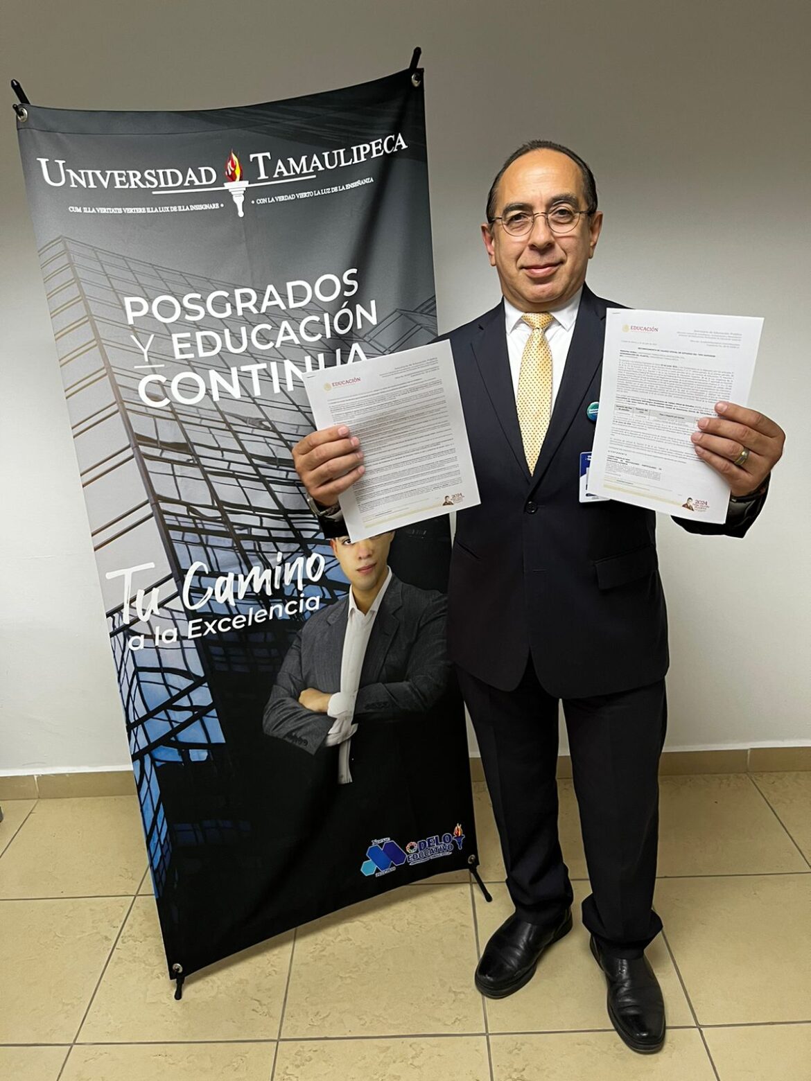 El Director de Posgrado en la Universidad Tamaulipeca, el Dr. Martín González, habló de las Maestrías con las que se cuenta en esta casa de estudios.