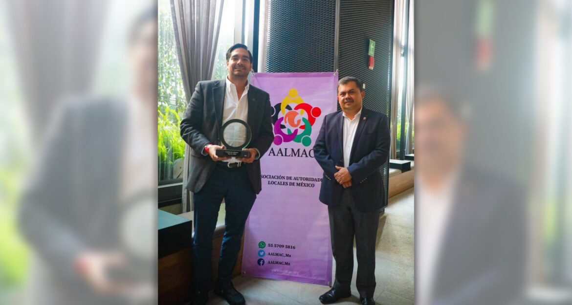 Un líder reconocido: Carlos Peña Ortiz recibe Honorable Distinción de la AALMAC