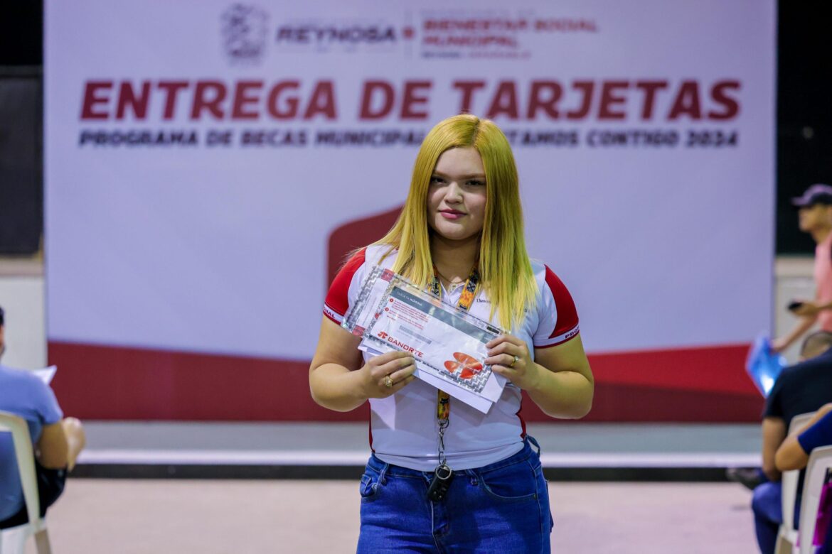 Refuerza Carlos Peña Ortiz compromiso con la educación en Reynosa