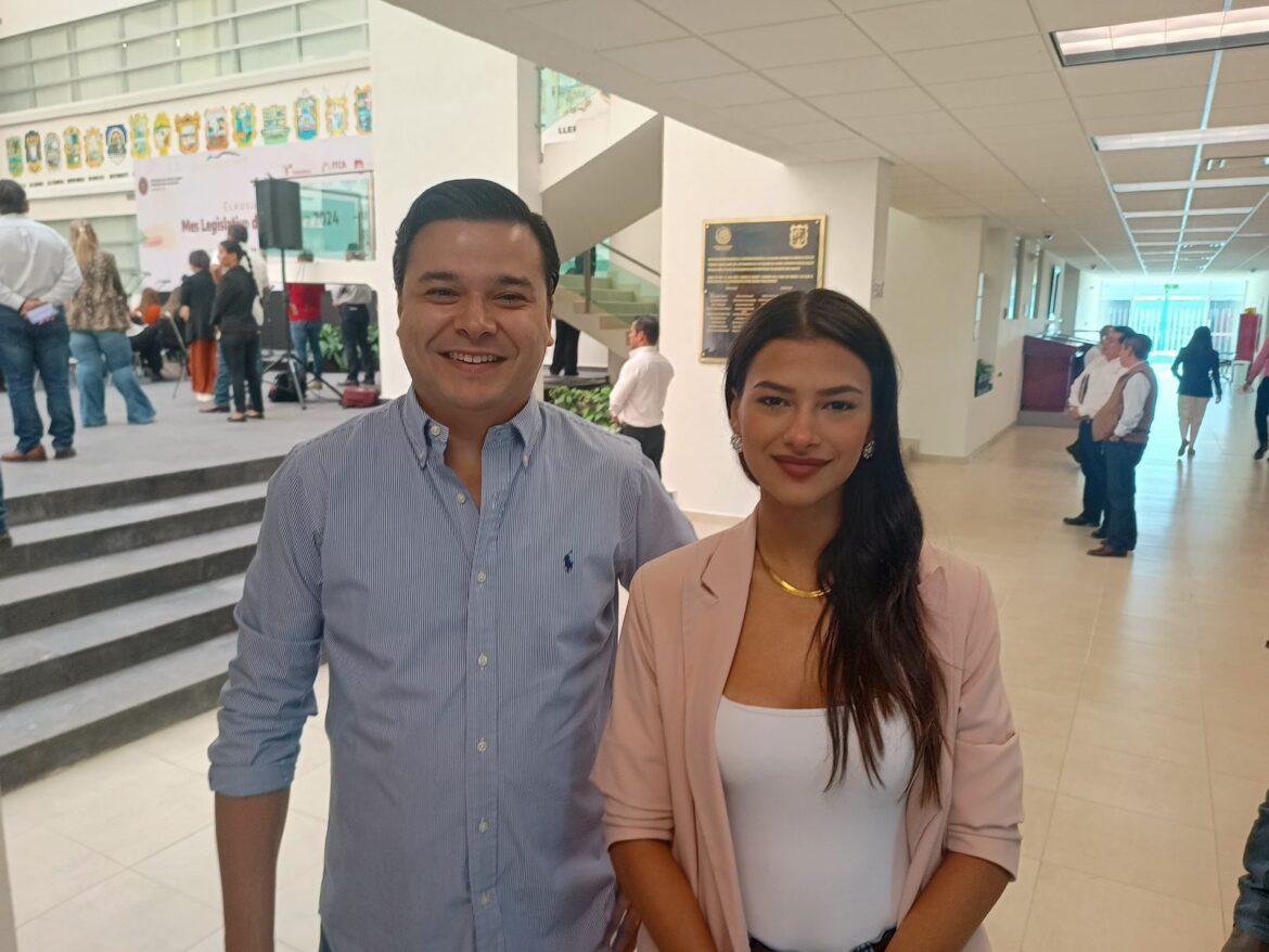 MELISSA MIRELES Y DANIEL PÉREZ REGIDORES CIUDADANOS URGEN A SESIONAR A CABILDO VICTORENSE