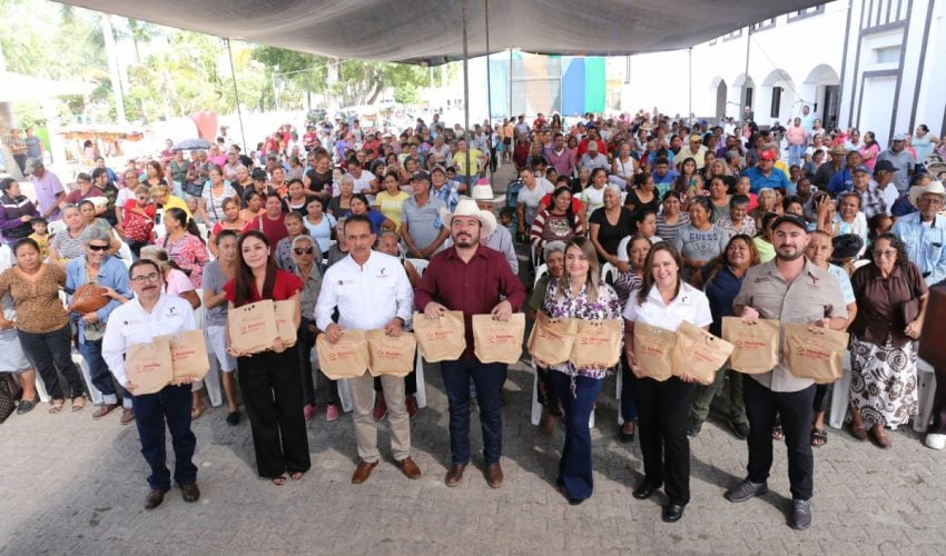 RECIBEN FAMILIAS DE GONZÁLEZ APOYO DEL PROGRAMA NUTRIMAR-COMÚN