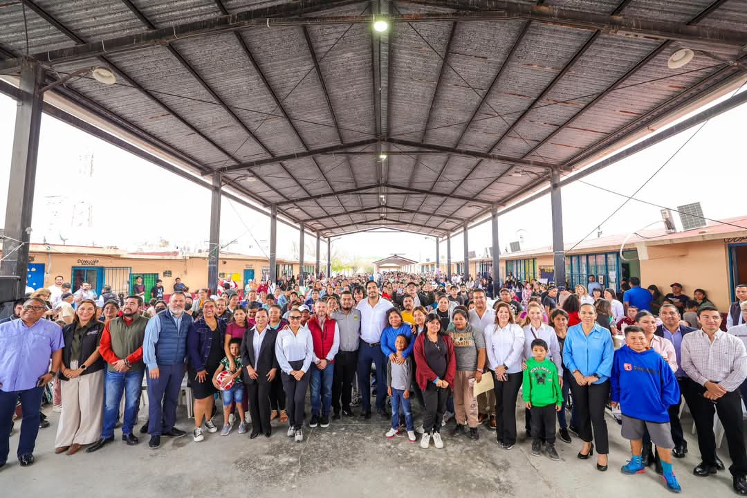 Atiende el Alcalde Carlos Peña Ortiz con todos los servicios del Ayuntamiento a los reynosenses