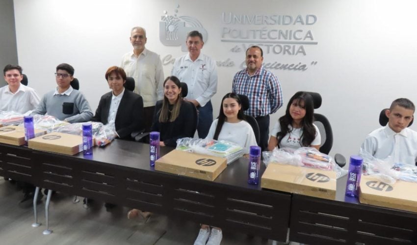 ENTREGA UPV BECAS DE EXCELENCIA A ESTUDIANTES DE NUEVO INGRESO