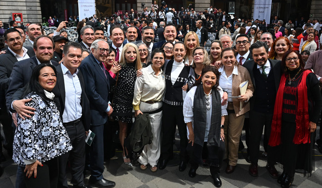 Presidenta Claudia Sheinbaum da banderazo a la estrategia nacional Vive saludable, vive feliz