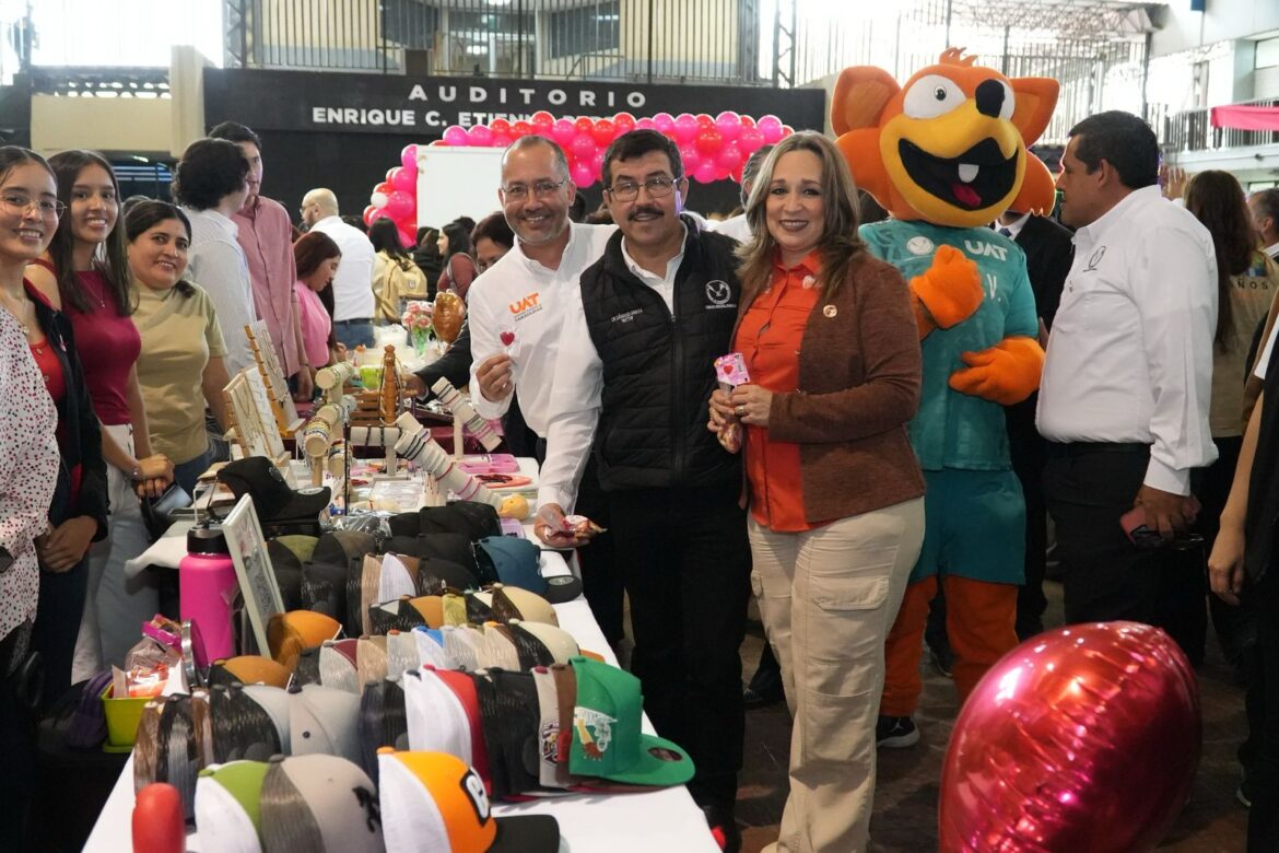 Rector de la UAT y universitarios conviven en jornada estudiantil