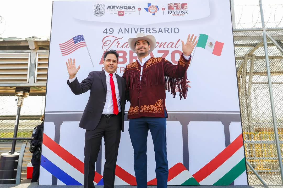 Conmemoran con abrazo fraterno Carlos Peña Ortiz y Sergio Coronado, 49 años de hermanamiento binacional