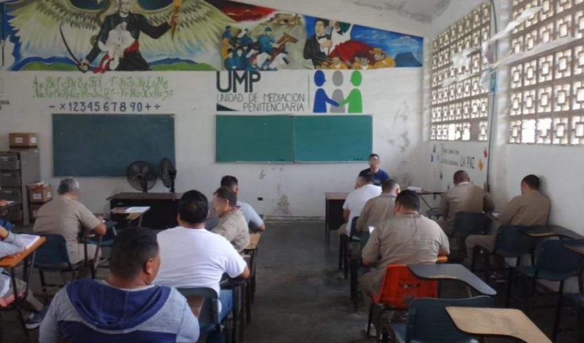 DEPORTIVAS TRABAJAN LA REINSERCIÓN SOCIAL EN CEDES MATAMOROS.