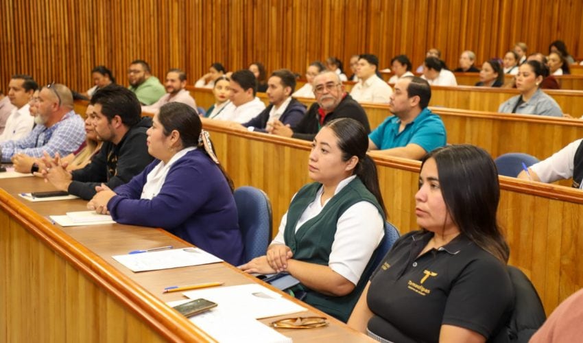 ACTUALIZA SALUD A MÉDICOS Y ENFERMERAS SOBRE PADECIMIENTOS DE LA TEMPORADA DE CALOR.